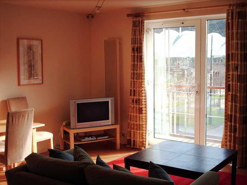 Dreamhouse Apartments Edinburgh Holyrood Park Exterior photo